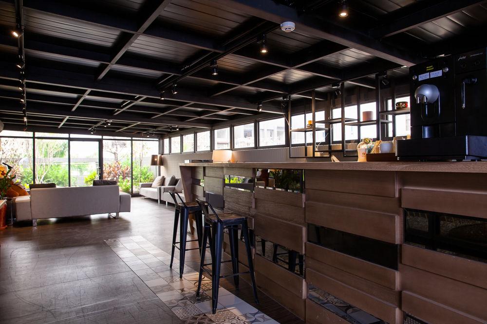 Hotel Cube Taichung Bagian luar foto